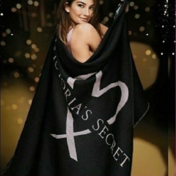Victoria Secret Black and Pink  Logo Blanket - Picture 2 of 2